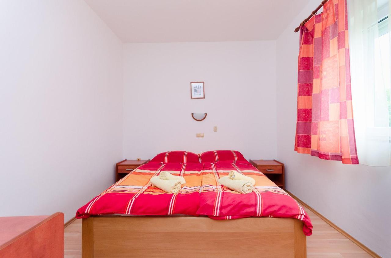 Apartments And Room Ljubica Lopar Eksteriør billede