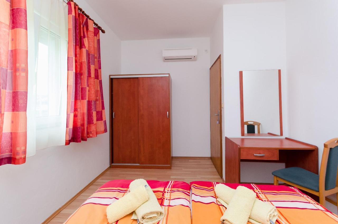 Apartments And Room Ljubica Lopar Eksteriør billede