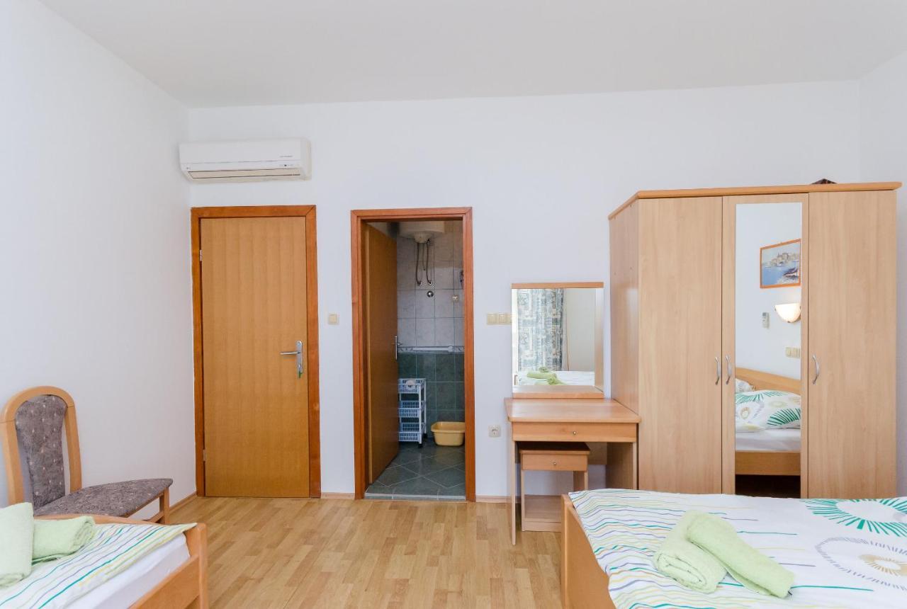 Apartments And Room Ljubica Lopar Eksteriør billede