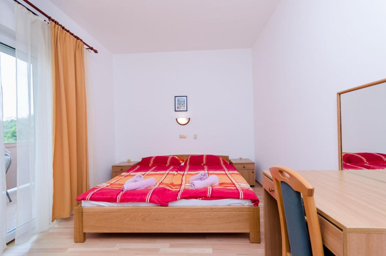 Apartments And Room Ljubica Lopar Eksteriør billede